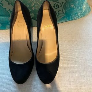 Christian Louboutin black suede pumps. Good condition. Size 38.